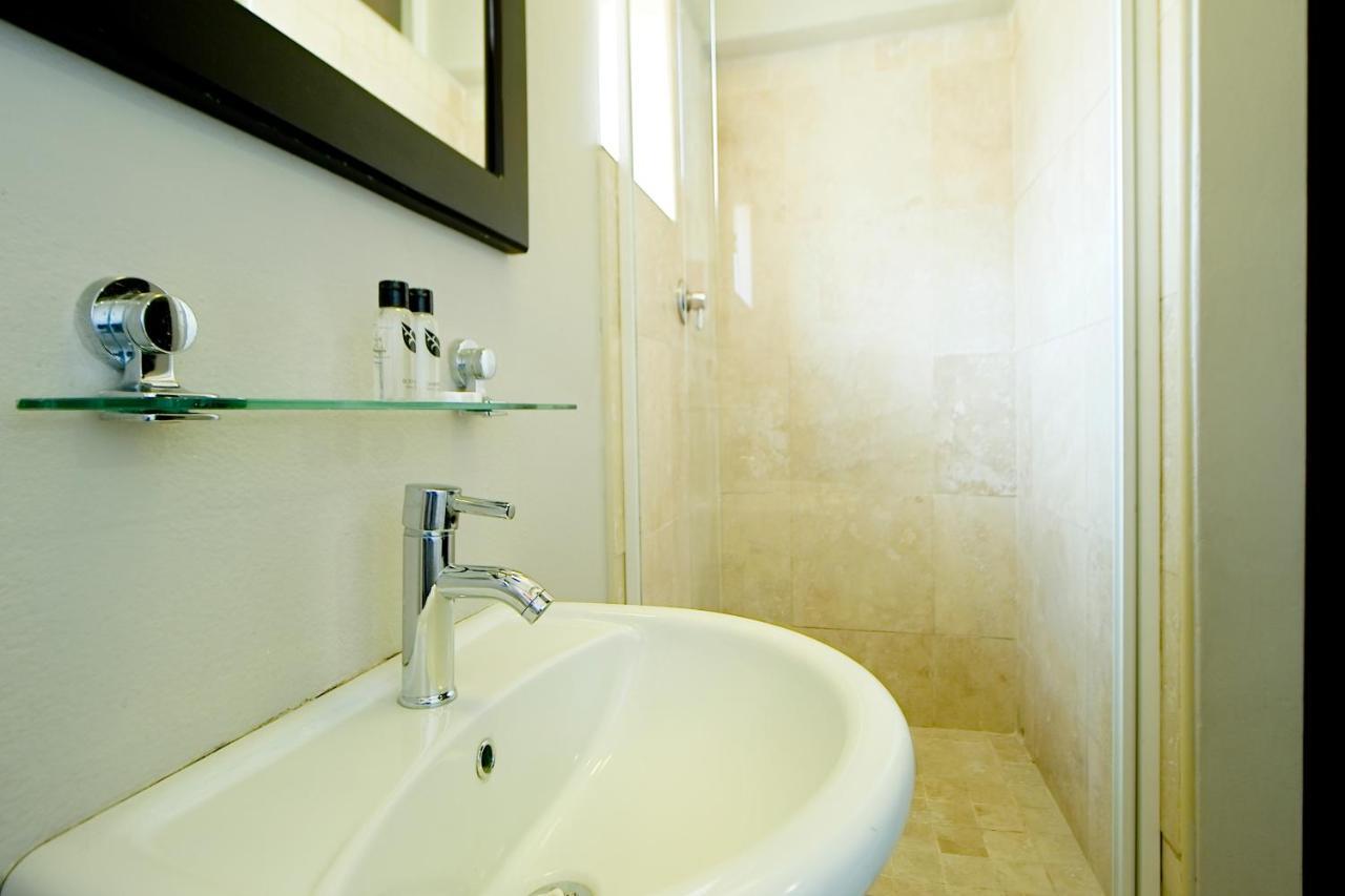 10 On Cape Self Catering Apartments พอร์ตเอลิซาเบธ ภายนอก รูปภาพ
