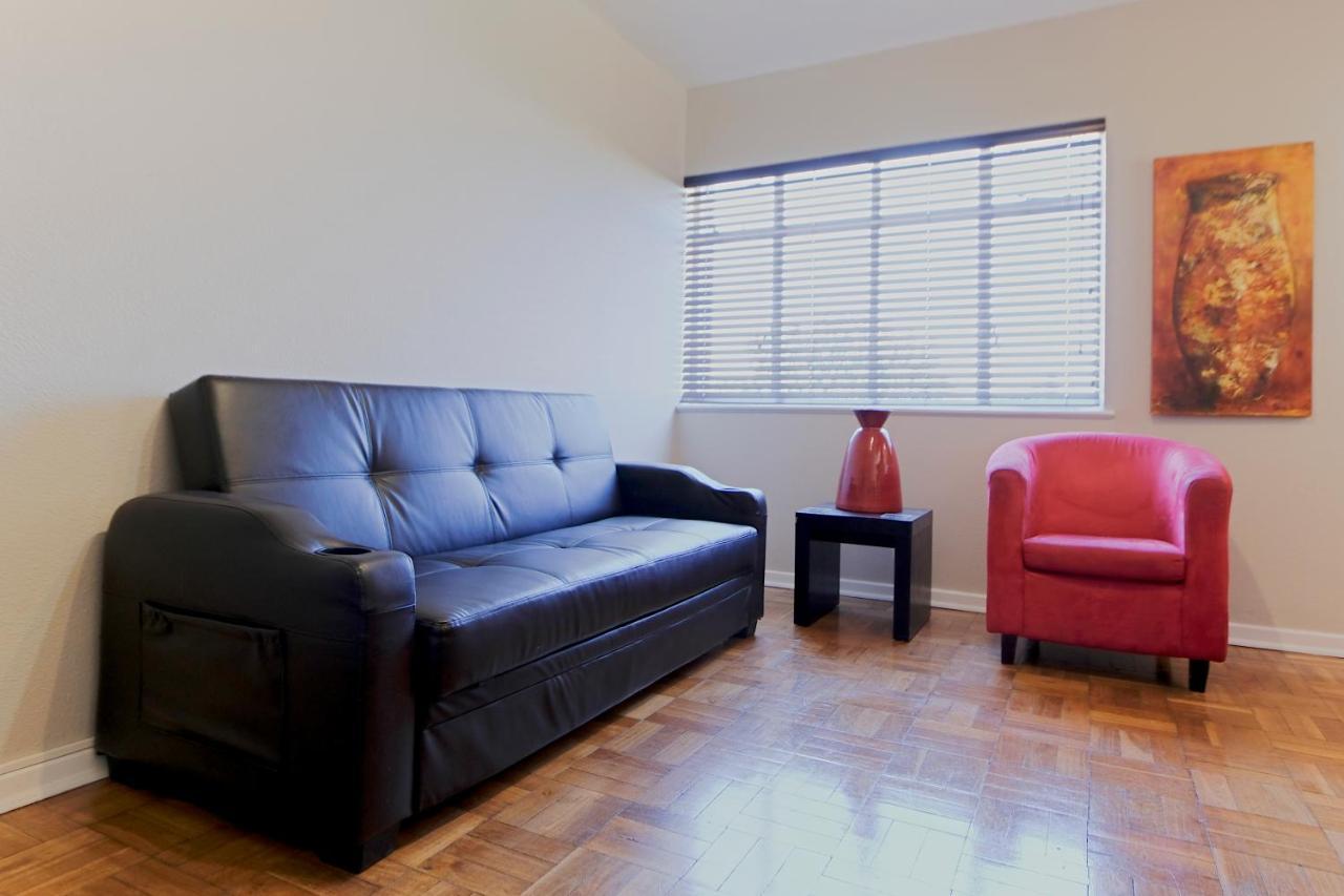 10 On Cape Self Catering Apartments พอร์ตเอลิซาเบธ ภายนอก รูปภาพ