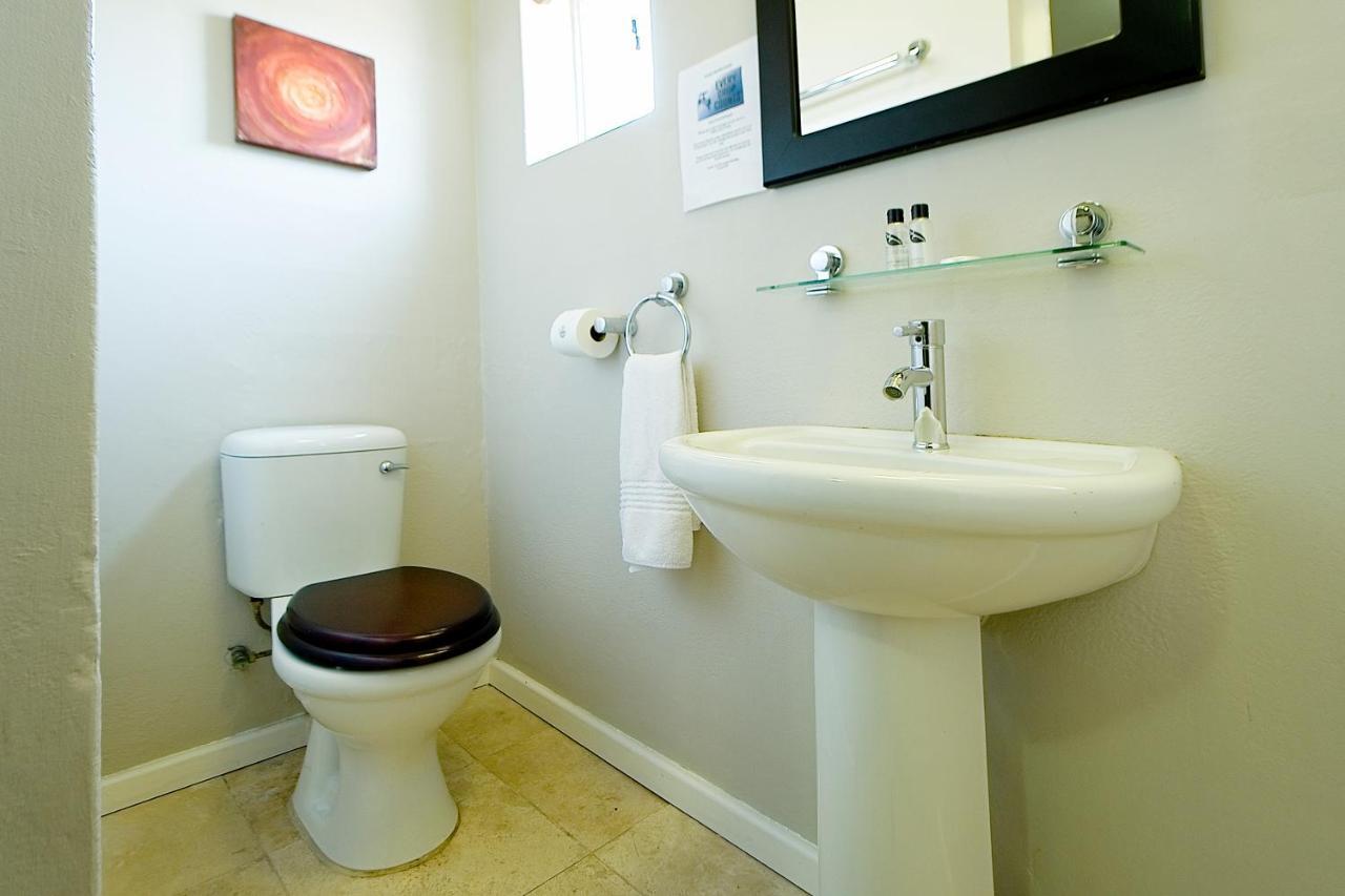 10 On Cape Self Catering Apartments พอร์ตเอลิซาเบธ ภายนอก รูปภาพ
